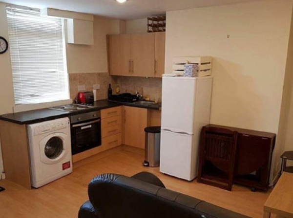 https://www.landlorddirectlets.co.uk/storage/app/uploads/public/5ea/c24/c1a/5eac24c1a89cf635440345.jpg