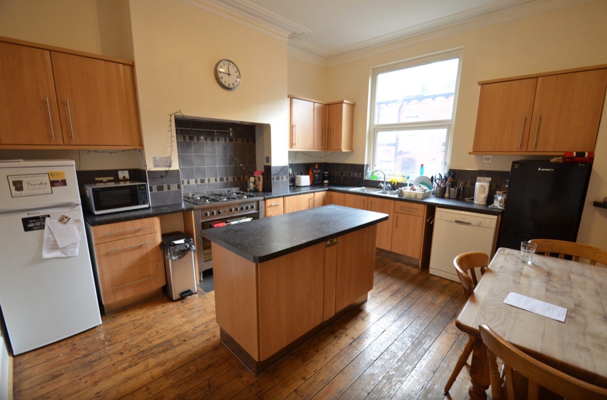 https://www.landlorddirectlets.co.uk/storage/app/uploads/public/633/58a/0c8/63358a0c83077601154366.jpeg