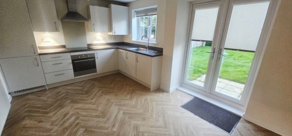 https://www.landlorddirectlets.co.uk/storage/app/uploads/public/68e/4e8/9d3/68e4e89d32007420558582.jpg