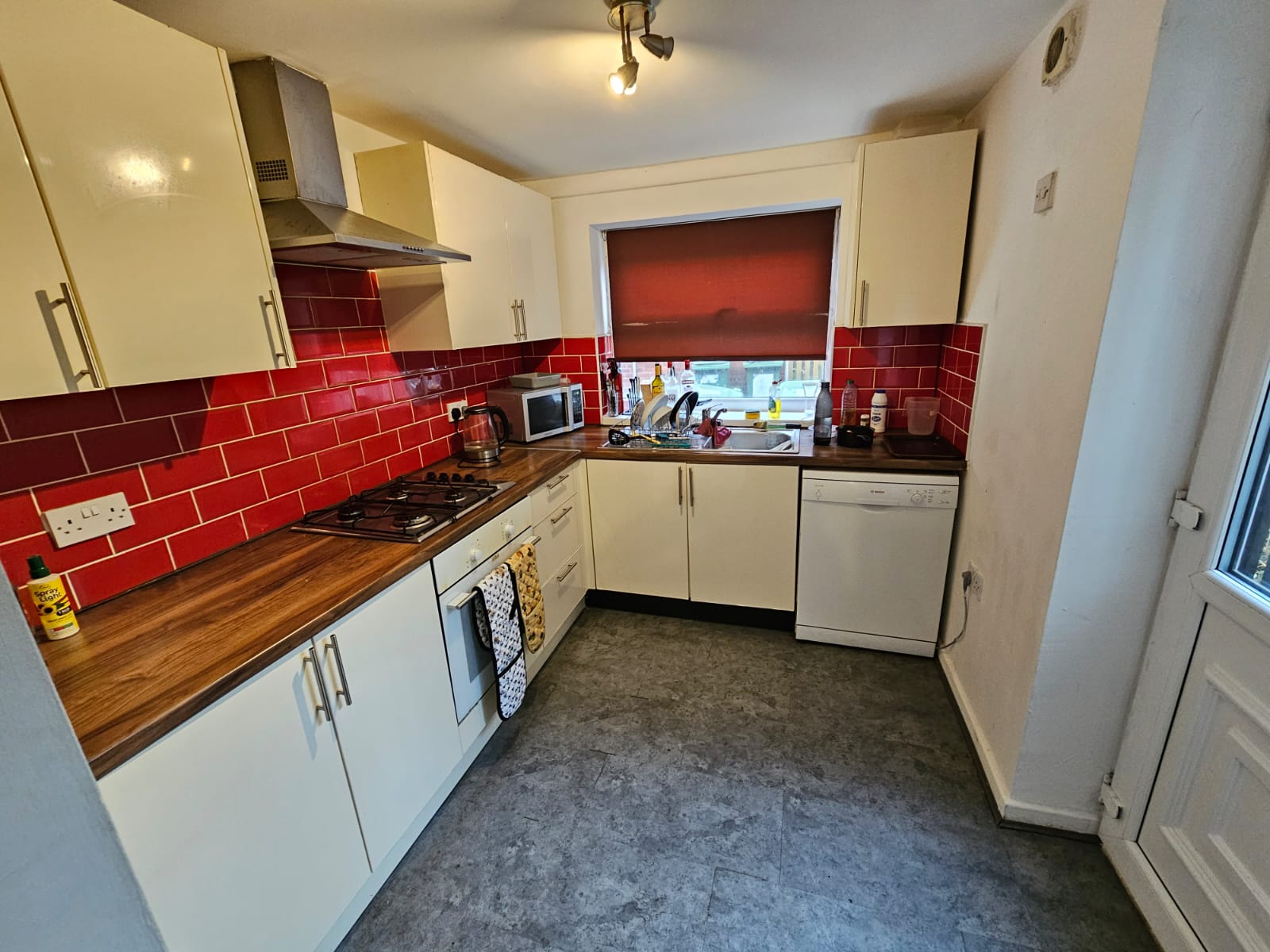 https://www.landlorddirectlets.co.uk/storage/app/uploads/public/654/100/5f7/6541005f74d1e883360926.jpg