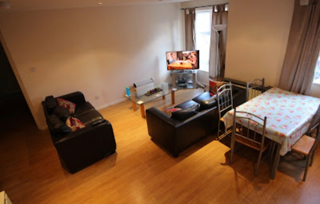https://www.landlorddirectlets.co.uk/storage/app/uploads/public/671/bab/a78/671baba781166308107811.jpg
