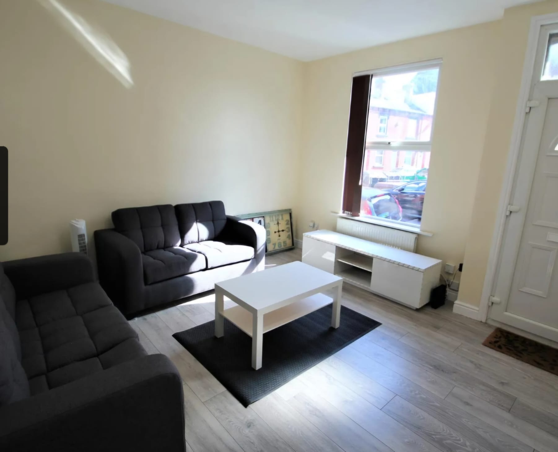 https://www.landlorddirectlets.co.uk/storage/app/uploads/public/682/21d/934/68221d9345455274776220.jpg