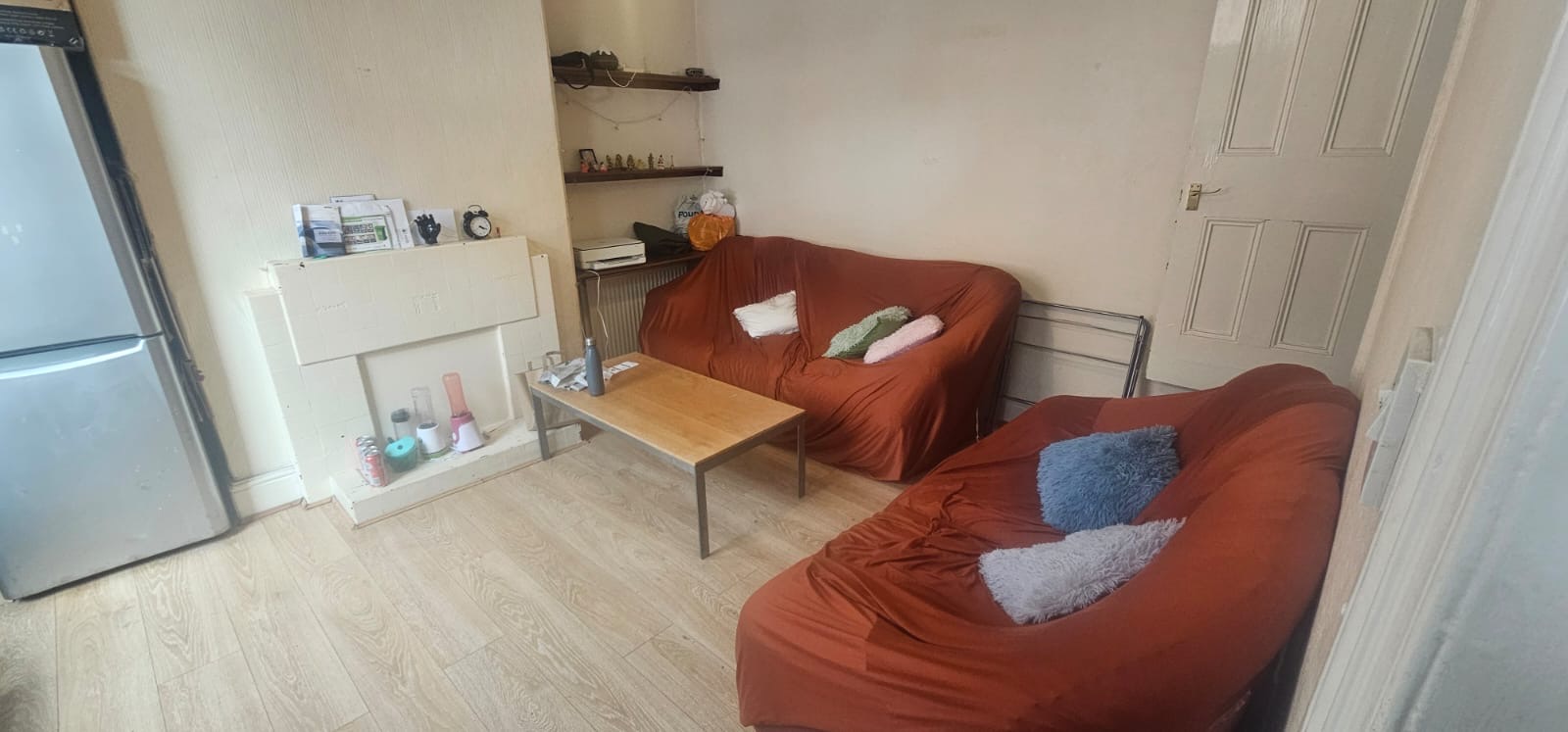 https://www.landlorddirectlets.co.uk/storage/app/uploads/public/684/185/81b/68418581b757f780994575.jpg