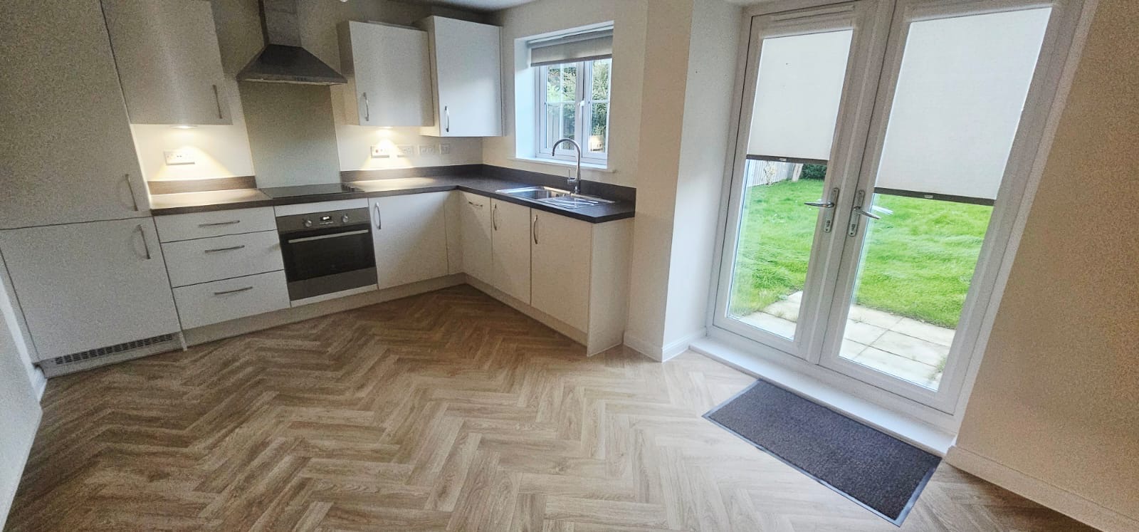 https://www.landlorddirectlets.co.uk/storage/app/uploads/public/68e/4e8/9d3/68e4e89d32007420558582.jpg